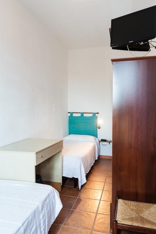 La Mezzanella Guesthouse Porto Torres Δωμάτιο φωτογραφία