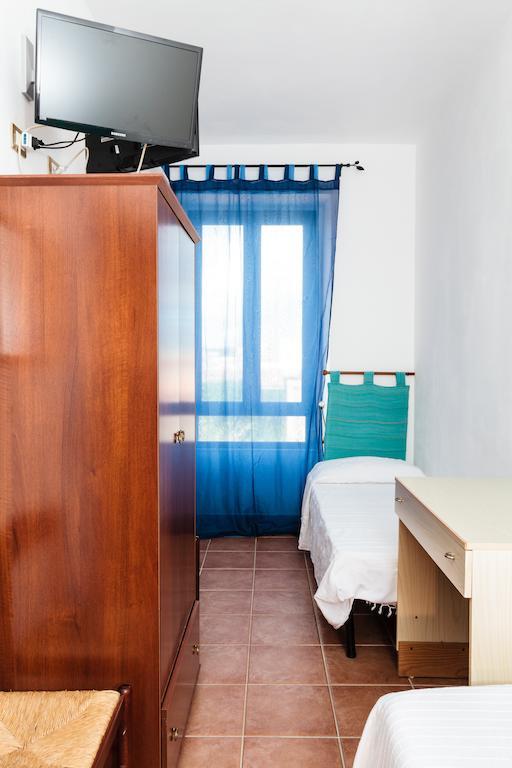 La Mezzanella Guesthouse Porto Torres Δωμάτιο φωτογραφία