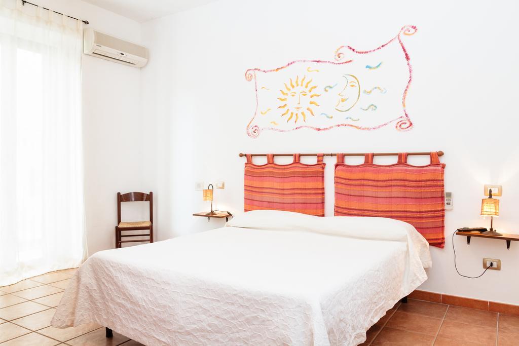 La Mezzanella Guesthouse Porto Torres Δωμάτιο φωτογραφία